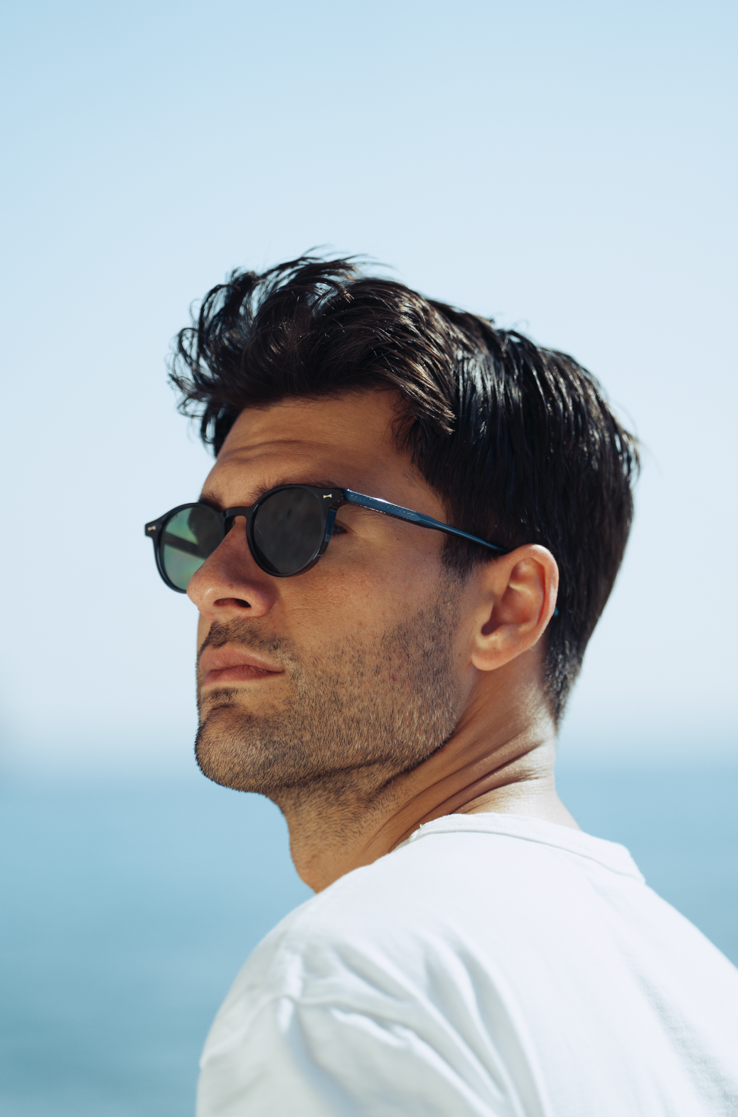 Exploring Tinted Lenses & Frames: The Ultimate Guide to Colored Sunglasses