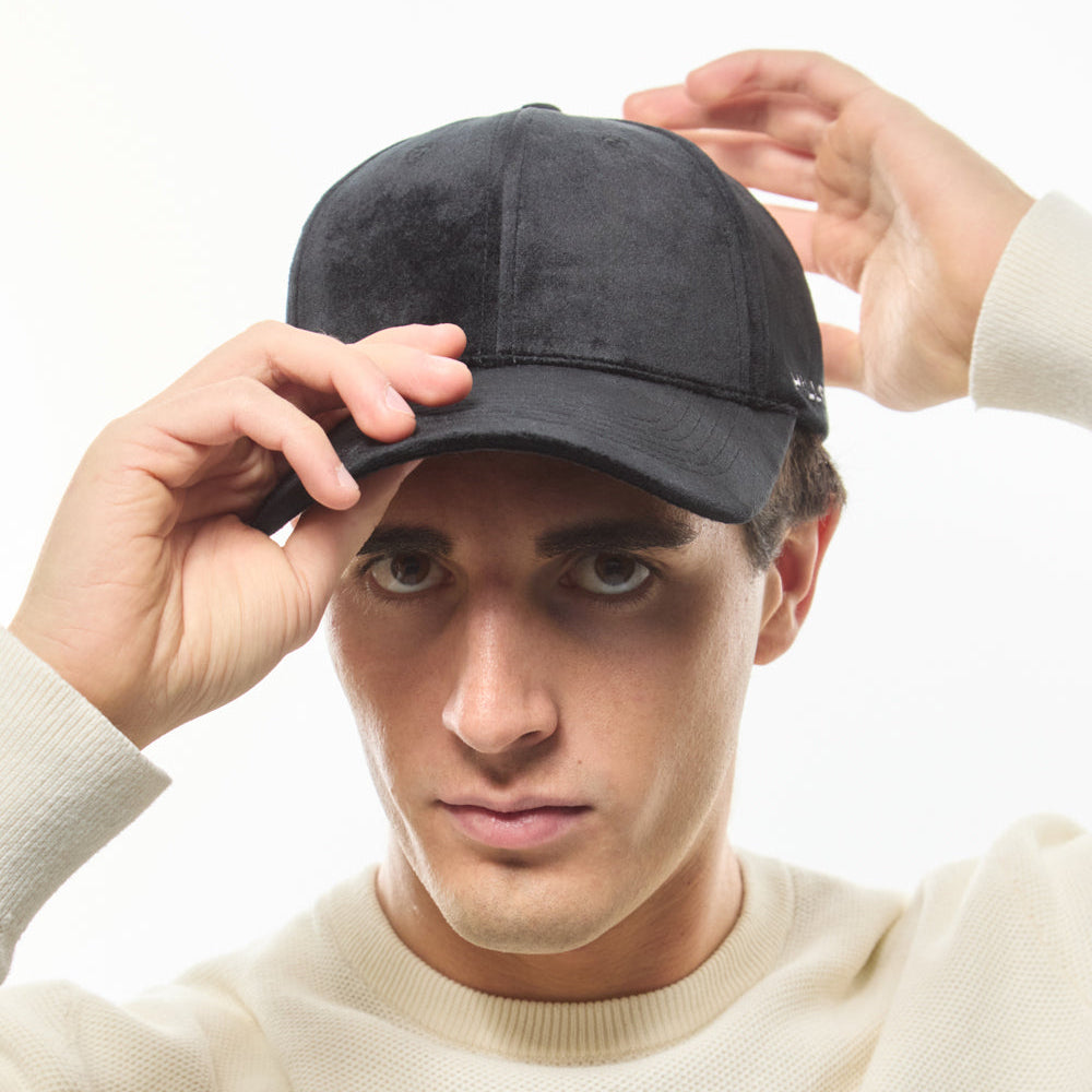 Baseball Cap Black/White